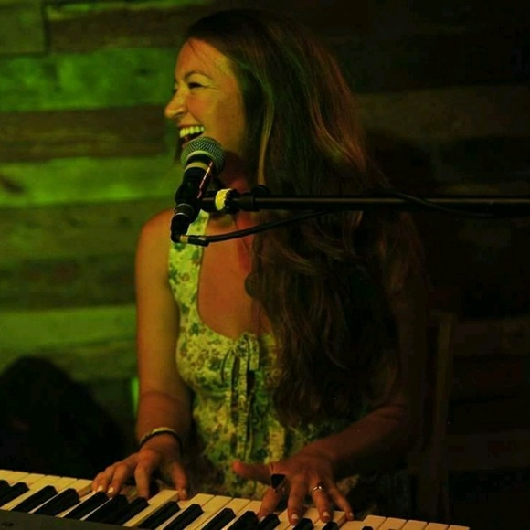 Meet your Posher, Roni - Picture 1 of 1